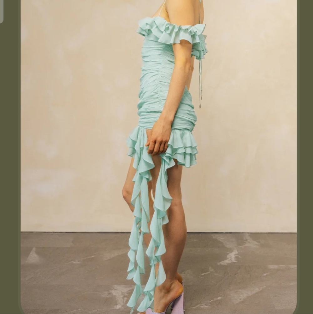 Chic Women's Dress in Classic Black